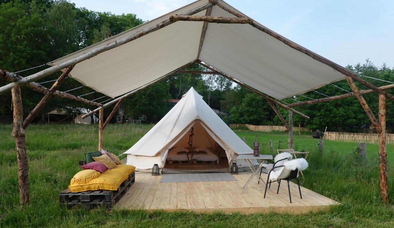 Отель Glamping Du Moulin Бастонь Экстерьер фото